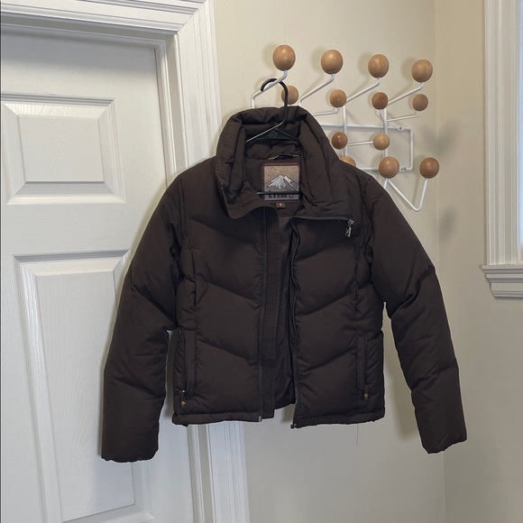 TNA Jackets & Blazers - Aritzia - TNA - Bear Paw Classic Cropped Puffer Jacket Dark Brown S